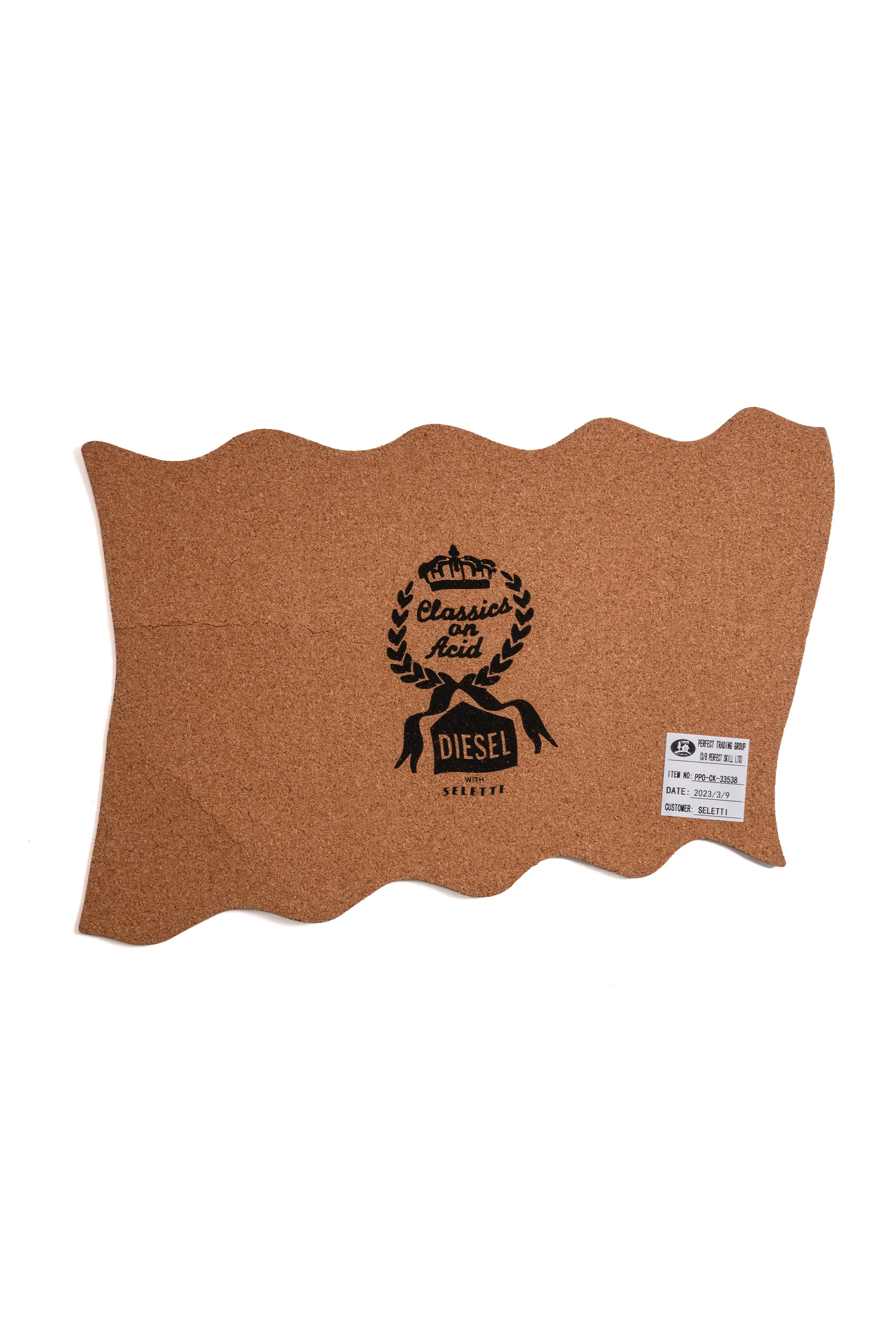 11265 TABLE MAT "DIESEL LIVING"  ACID F