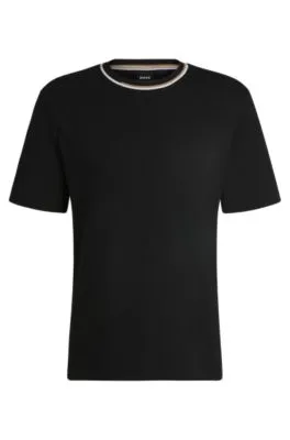 Camiseta de interlock de algodón con bloques de color en el cuello