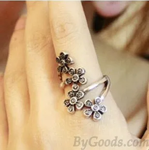 Four Flowers Wrap Ring