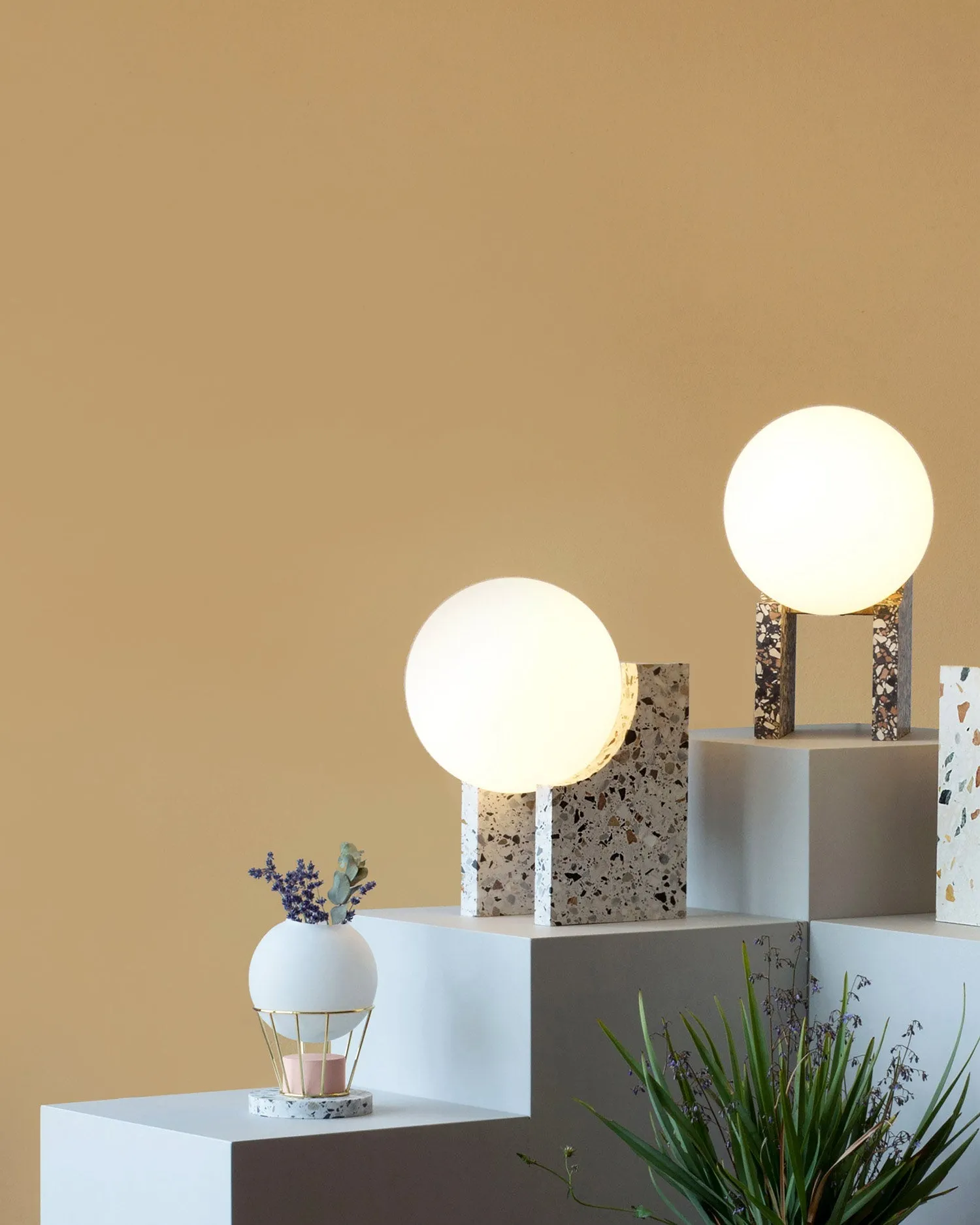 MET Stand Alone & Wall Lamp | Black