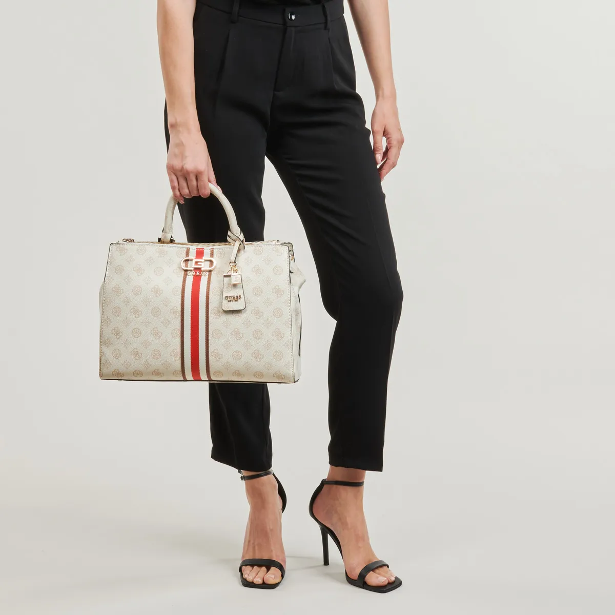NELKA SATCHEL