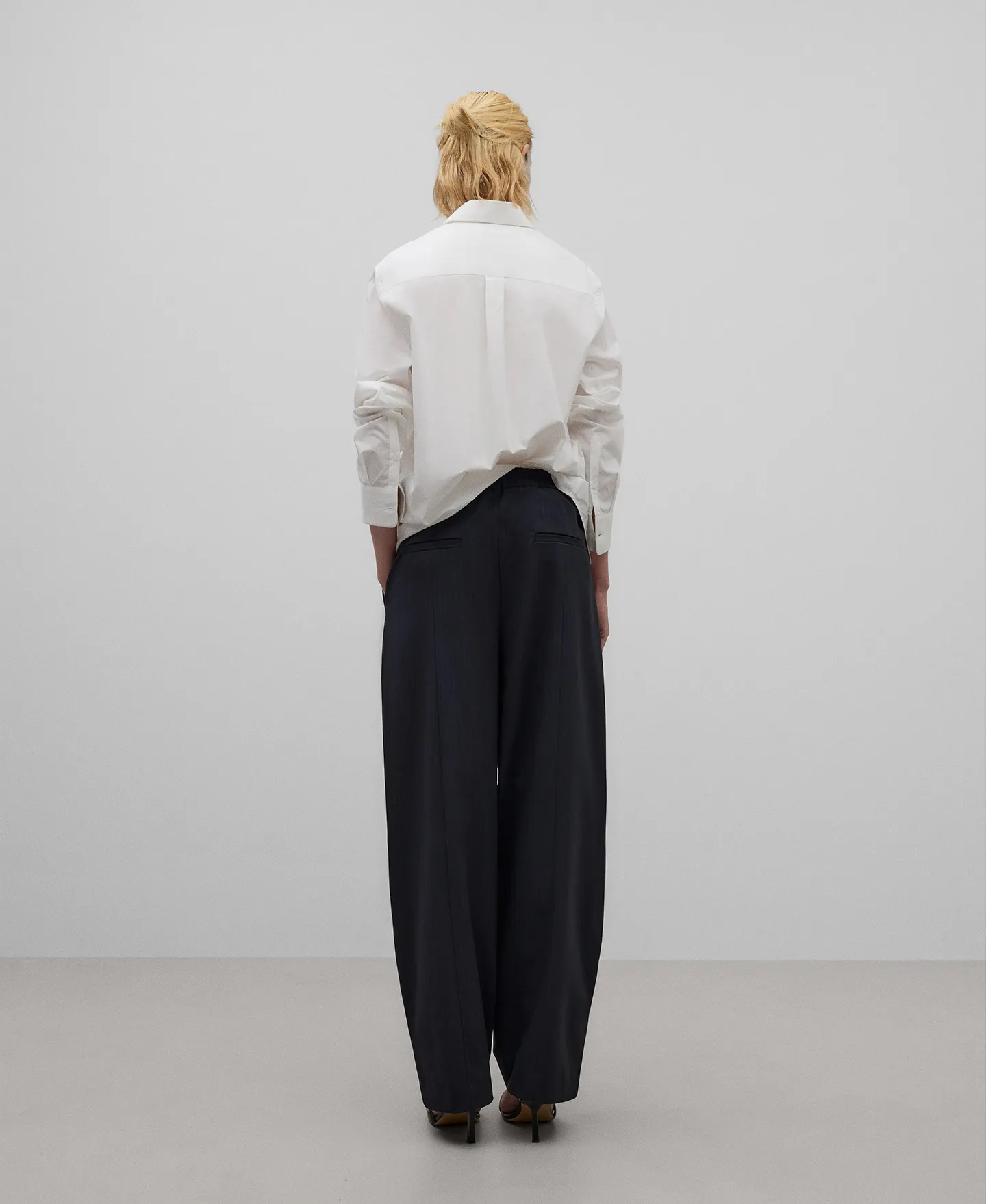 Pantalón delantero cruzado mujer