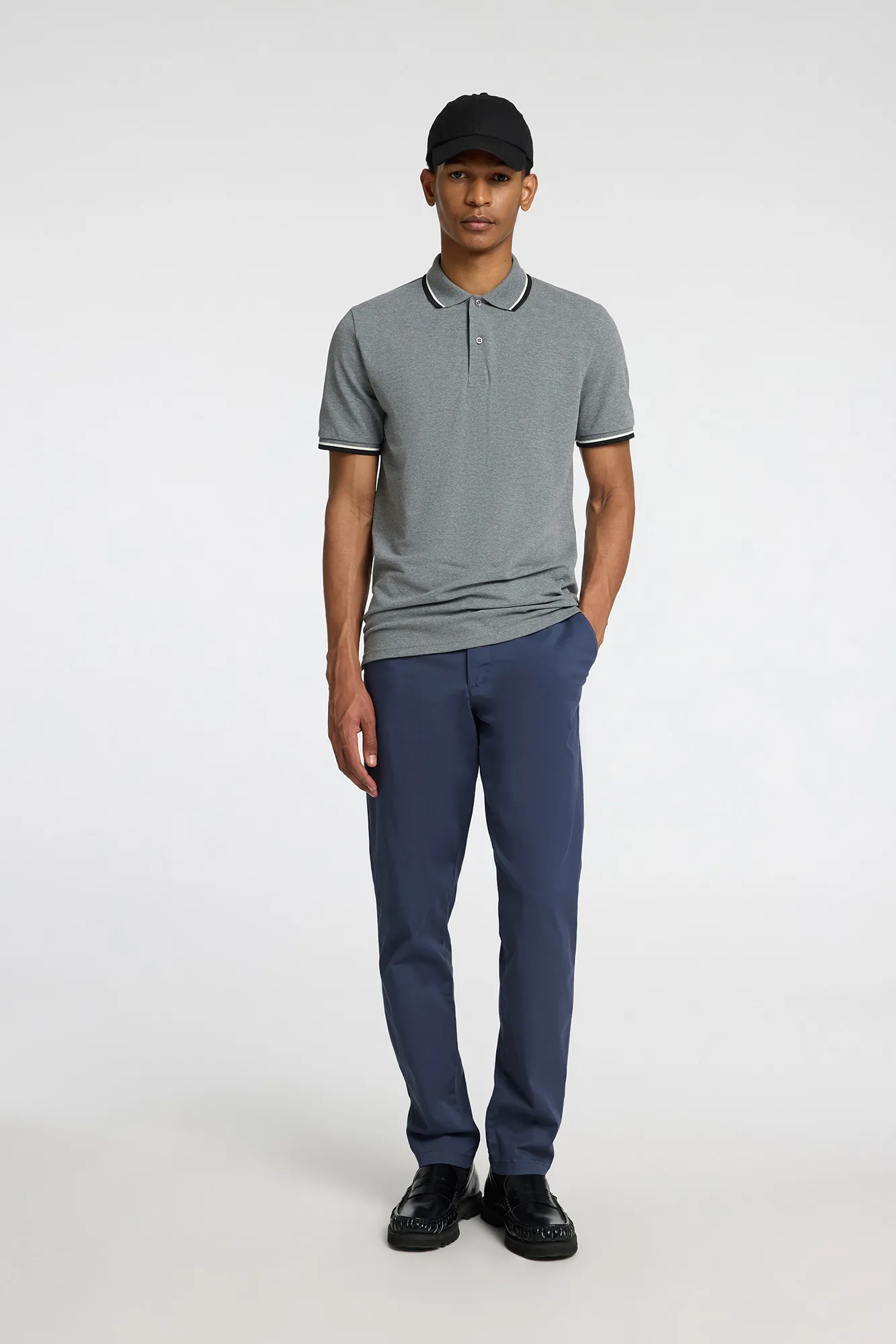 Selected Pantalón chino Slim Fit confeccionado con algodón orgánico.