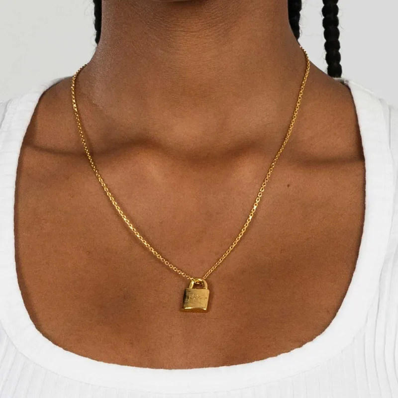 Twojeys Closed Necklace LOCK004